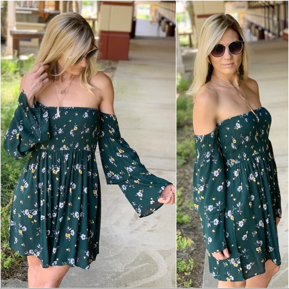Infinity Raine Dresses & Skirts - ✨LAST ONE ✨Hunter green floral off shoulder dress
